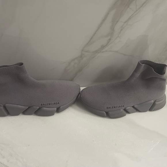 BALENCIAGA - WOMEN'S SPEED KNIT SNEAKERS IN GREY - Picture 2 of 6